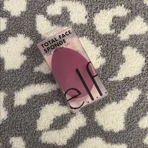 ELF Total Face Sponge - Pink